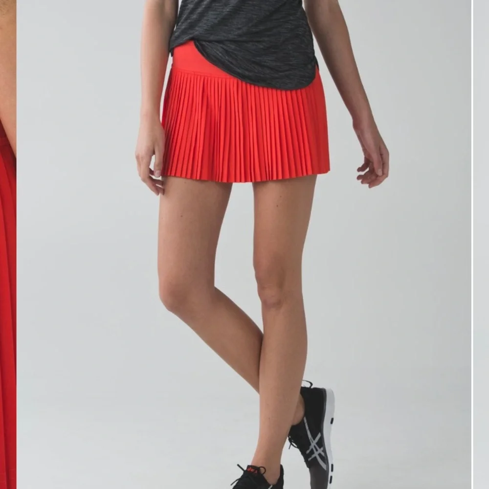 Lululemon street to pleat ll alarming 6 - Picture 2 of 8
